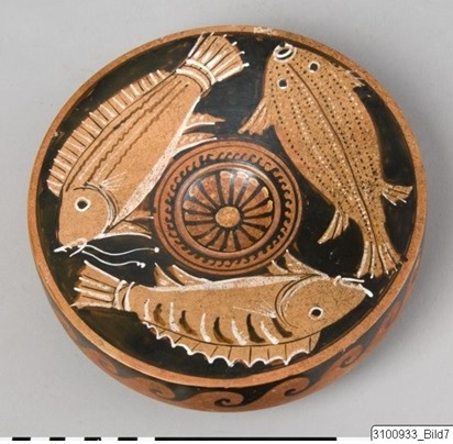 Fiskskål av keramik från Apulien, södra Italien, 300-talet f.Kr. (Medelhavsmuseets samlingar,) MM 1994:001 